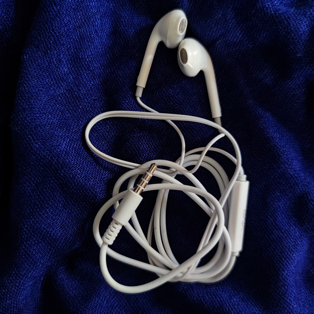 Earphone